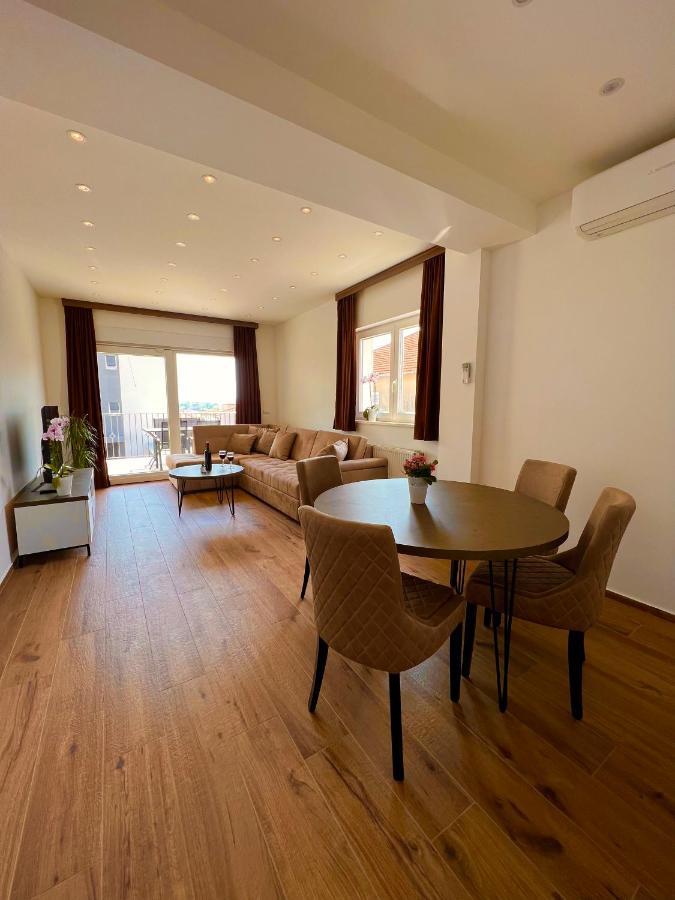 Vila Zrina - Apartmani Trogir Luaran gambar