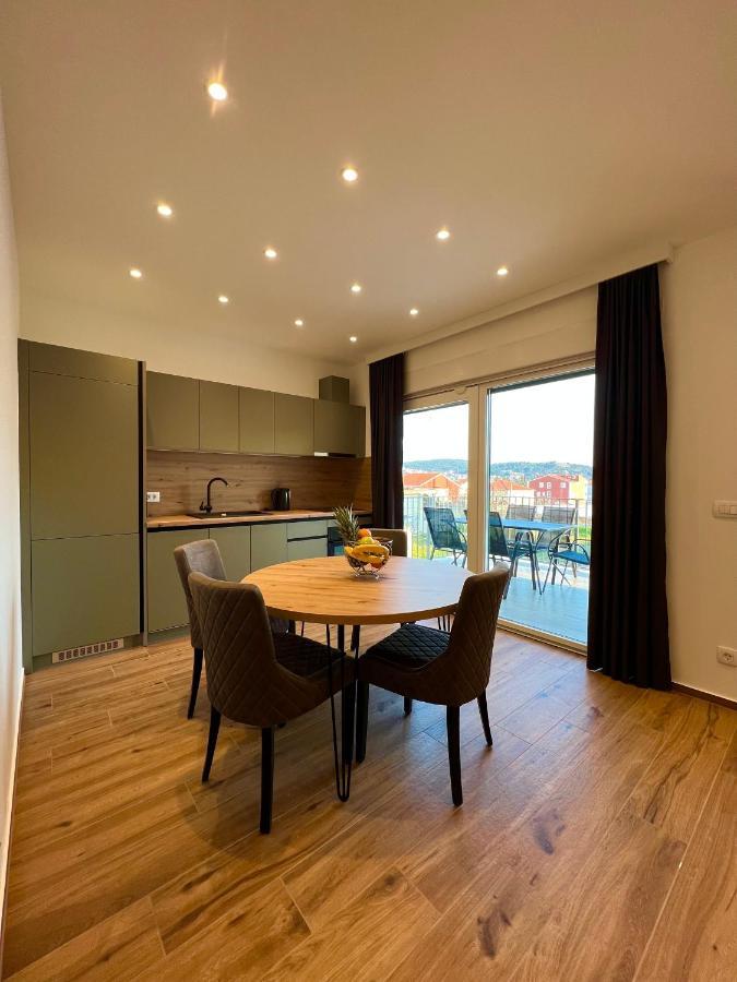 Vila Zrina - Apartmani Trogir Luaran gambar