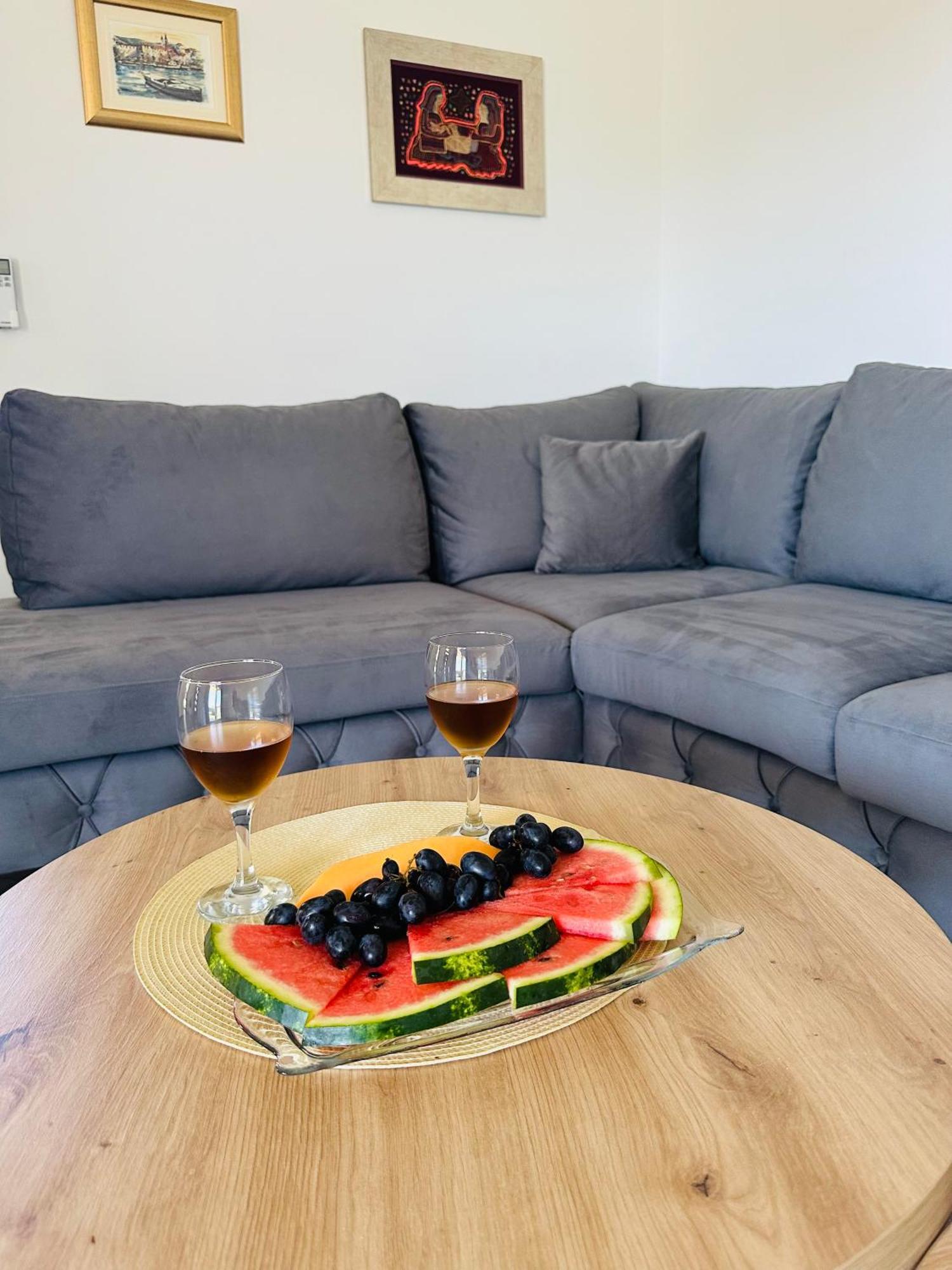 Vila Zrina - Apartmani Trogir Luaran gambar