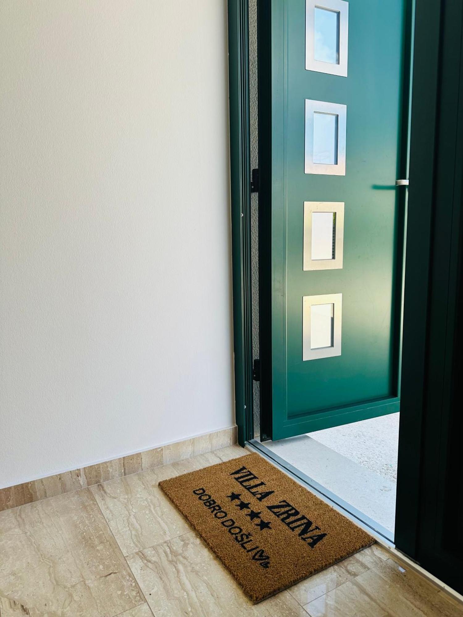 Vila Zrina - Apartmani Trogir Luaran gambar